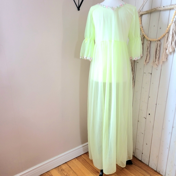 50's FEMININE DRESSING GOWN FLORAL LEMON LIME YELLOW - Picture 9 of 14